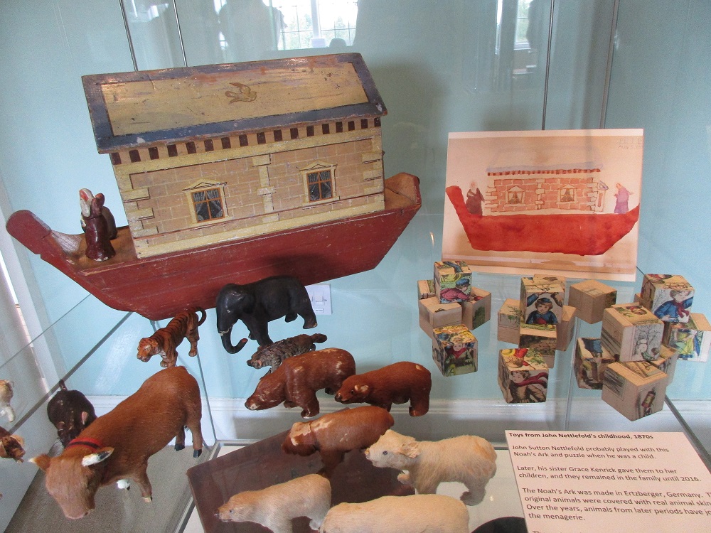 Noahs Ark Wooden Toy Set